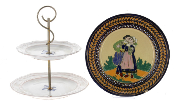 HB QUIMPER - Assiette à décor d'un coupl