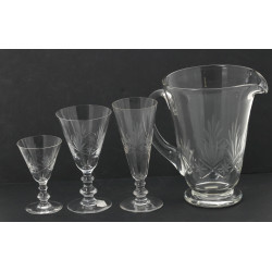 Eléments de service ancien en cristal : 