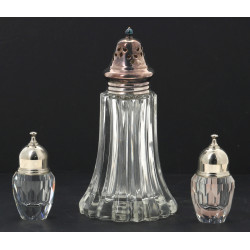 Salière et poivrière en cristal et métal