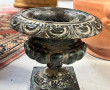 Paire de vases de jardin sur piédouche, 