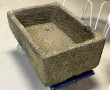 Jardinière auge en granit. H 23 x L 56 x