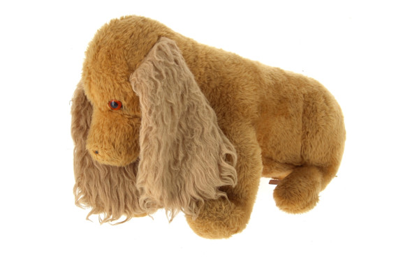 Grand chien en peluche vintage, création