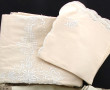 Deux nappes brodées avec serviettes asso