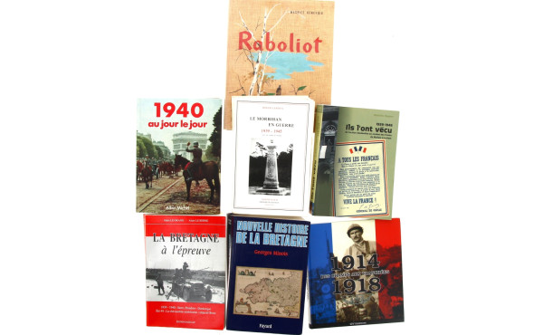 Lot de livres divers dont Bretagne, guer