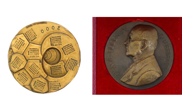 Lot de 2 médailles: "Herve Budes de Gue