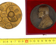 Lot de 2 médailles: "Herve Budes de Gue