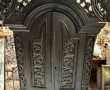 Petit meuble asiatique en bois sculpté d