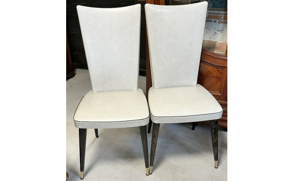 6 chaises des années 50 skaï blanc (qqs 
