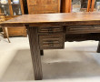 Bureau plat en bois sculpté, style rusti