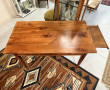 Table ou bureau en bois fruitier ouvrant