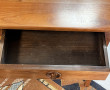 Table ou bureau en bois fruitier ouvrant