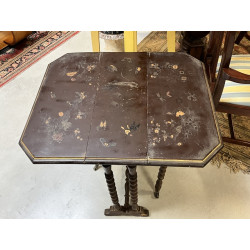 Petite table à deux abattants laque déco