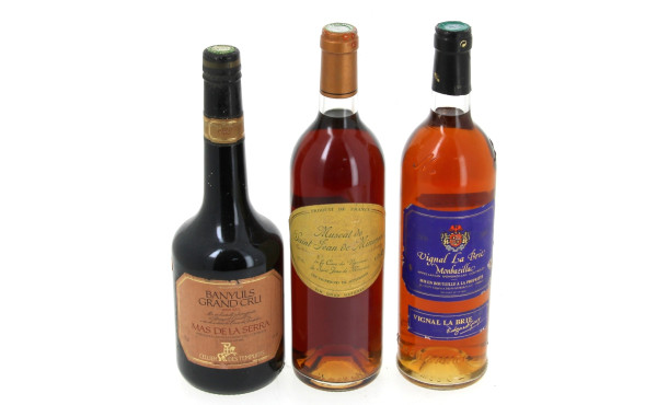 Lot de 3 bouteilles: - 1 B Banyuls gran
