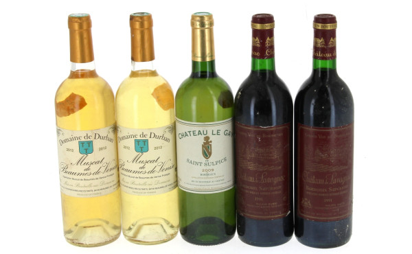 Lot de 5 bouteilles: - 2 B MUSCAT Beaum