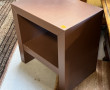 Tête de lit couleur chocolat pour un lit