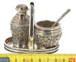 Saleron avec sa cuillère à sel et poivri