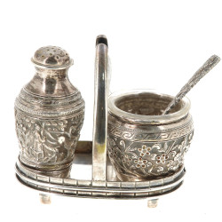 Saleron avec sa cuillère à sel et poivri