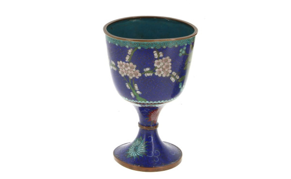 Coupe forme calice en cloisonné à décor 