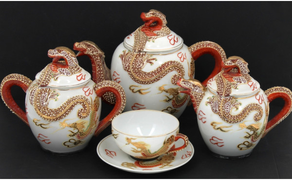 Service à thé en porcelaine style Satsum