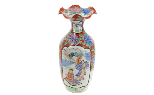 Vase en porcelaine du Japon décor de per