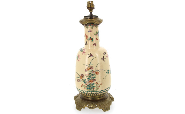 Vase en céramique du Japon décor émaillé