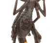 ASIE - Statuette en bois sculpté représe