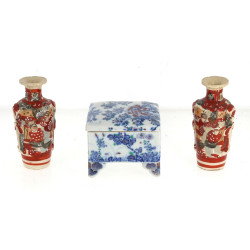 JAPON - Coffret en porcelaine à section 