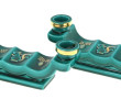 Lot comprenant une paire de bougeoirs de