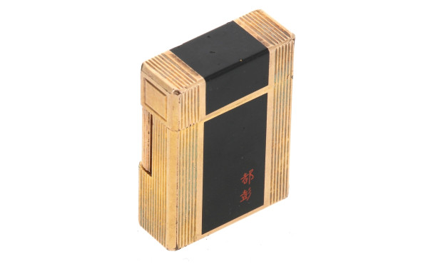 DUPONT - Briquet en laque noir et métal 