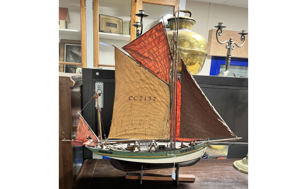 Maquette de bateau sardinier (qq acciden