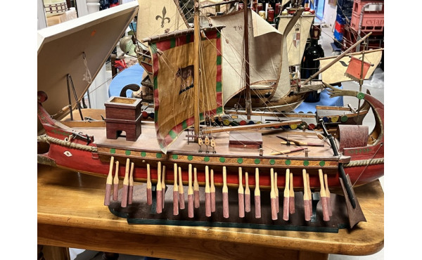 Lot de 3 maquettes artisanales des année