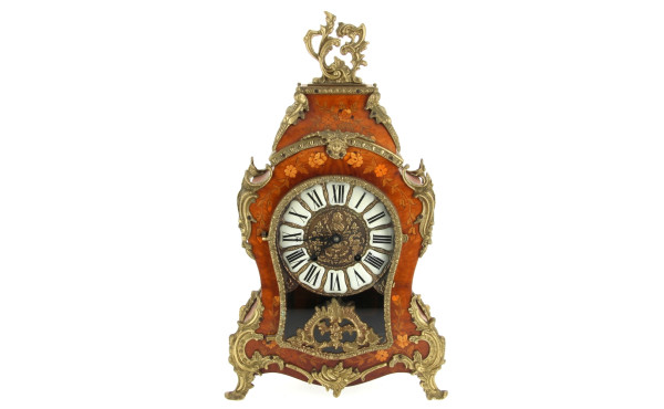 Cartel de style Louis XV à décor de fleu