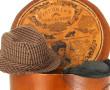Boite à chapeaux style ancien contenant 