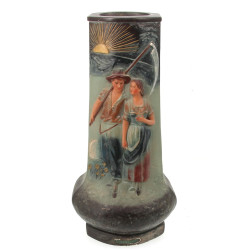 Vase en plâtre patiné à décor d'un coupl