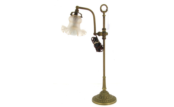 Lampe à poser ancienne en bronze et lait