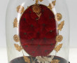 Globe de mariée en bois noirci et verre,