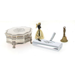 Lot comprenant un coffret en métal argen