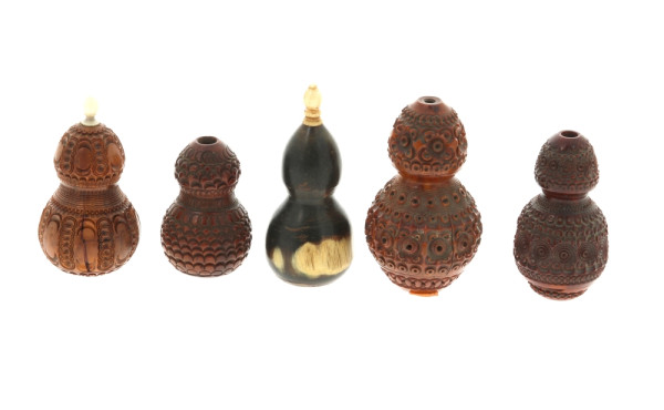 Lot de 5 tabatières (4 en corozo - fente