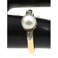 Bague en or jaune 18 carats, poinçon têt
