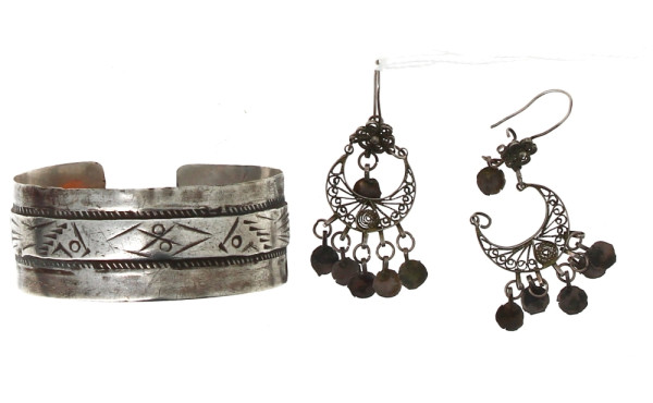TUNISIE - Bracelet jonc ouvert en argent