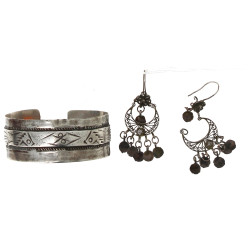 TUNISIE - Bracelet jonc ouvert en argent