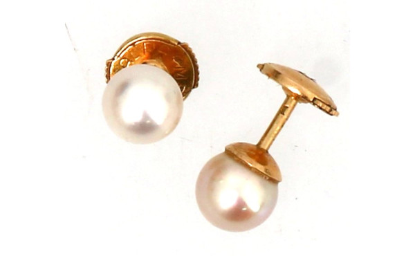 Paire de BO serties chacune d'une perle 