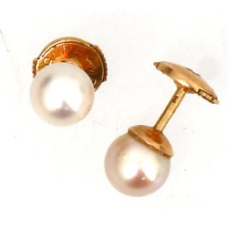 Paire de BO serties chacune d'une perle 