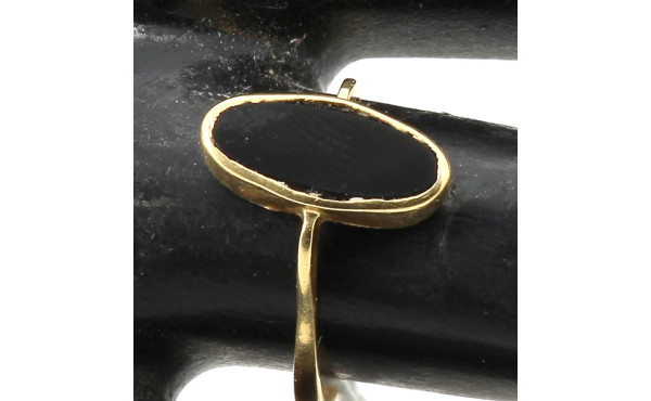Bague en or jaune 18 cts sertie d'un ony