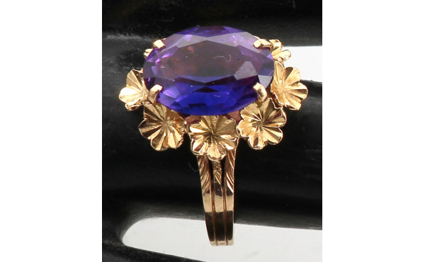 Bague en or jaune 18 cts, poinçon tête d