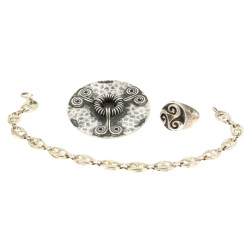 Lot de 3 bijoux : une broche en argent +