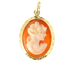 Petit pendentif camée en or jaune, poinç