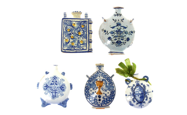 Lot de 5 secouettes en faïence décor en 