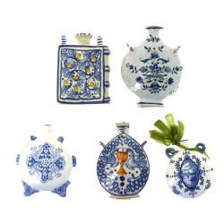 Lot de 5 secouettes en faïence décor en 