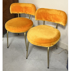 2 chaises en fausse fourrure orange des 